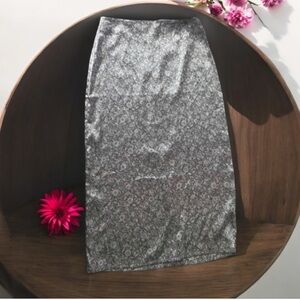 Old Navy Silver Floral Polyester/Satin Skirt 10